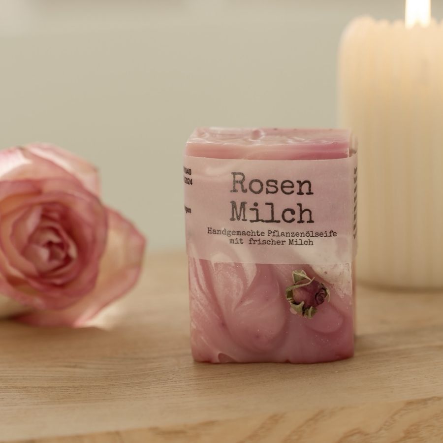Handgemachte RosenMilch Seife mit frischer Kuhmilch und Rosenduft