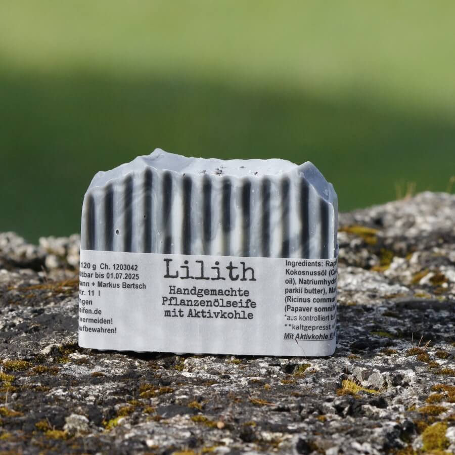 Handgemachte Lilith Gesichtsseife mit Aktivkohle