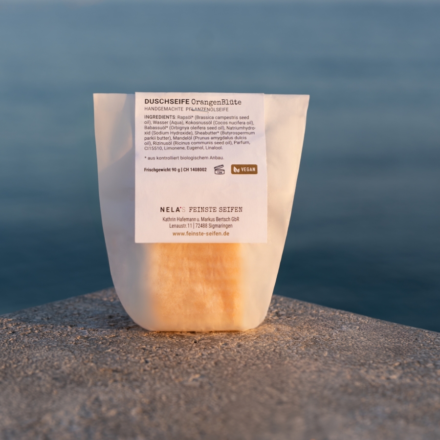 Duschseife OrangenBlüte in Pergamintüte – handgemachte Naturseife mit Orangenblütenduft