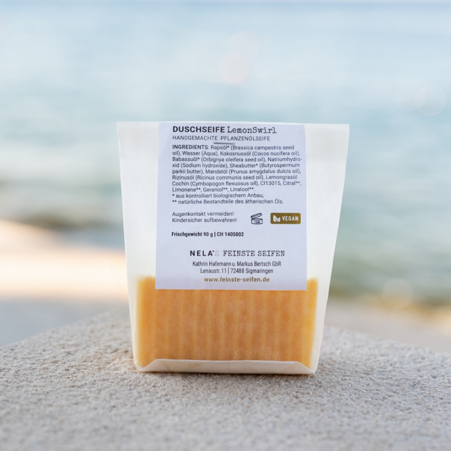 Duschseife LemonSwirl in Pergamintüte – handgemachte Naturseife mit Zitronengrasöl
